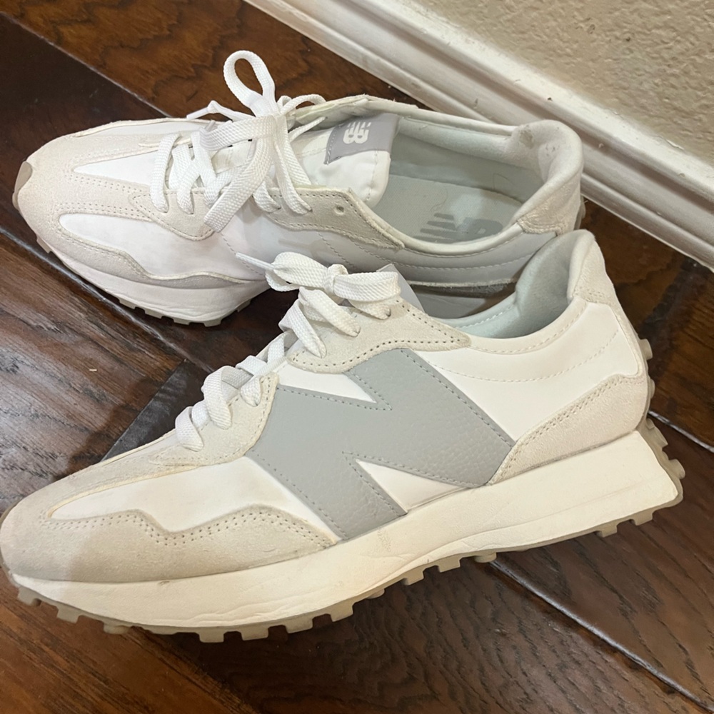 New Balance 327 size 11